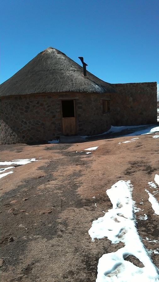 Sani Stone Lodge Mokhotlong Exteriör bild